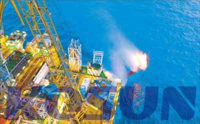 中國(guó)站上全球能源革命高地 可燃冰有望減少中國(guó)石油依賴