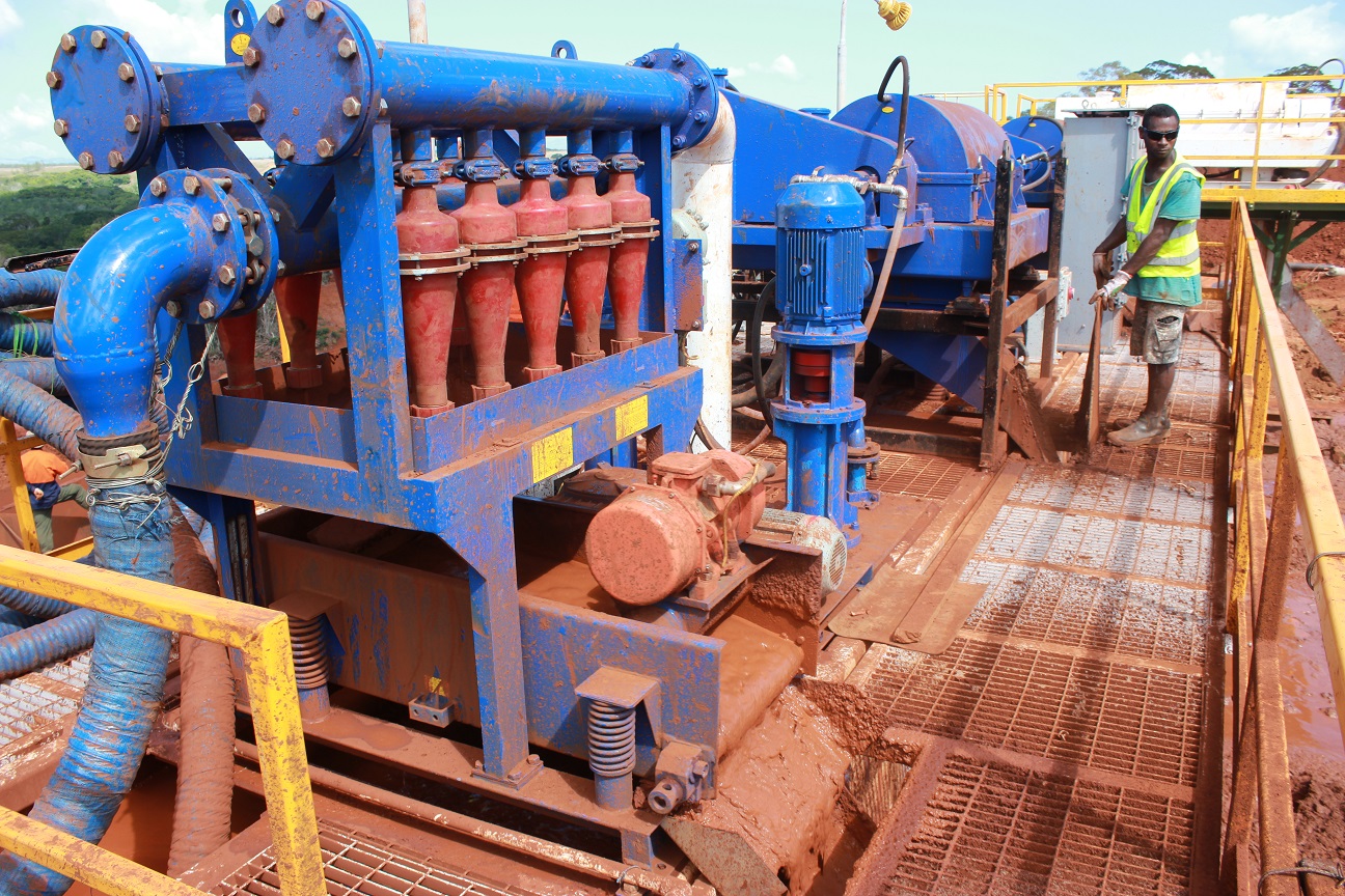 用于非開(kāi)挖水平定向穿越工程的泥漿循環(huán)回收凈化系統(tǒng)