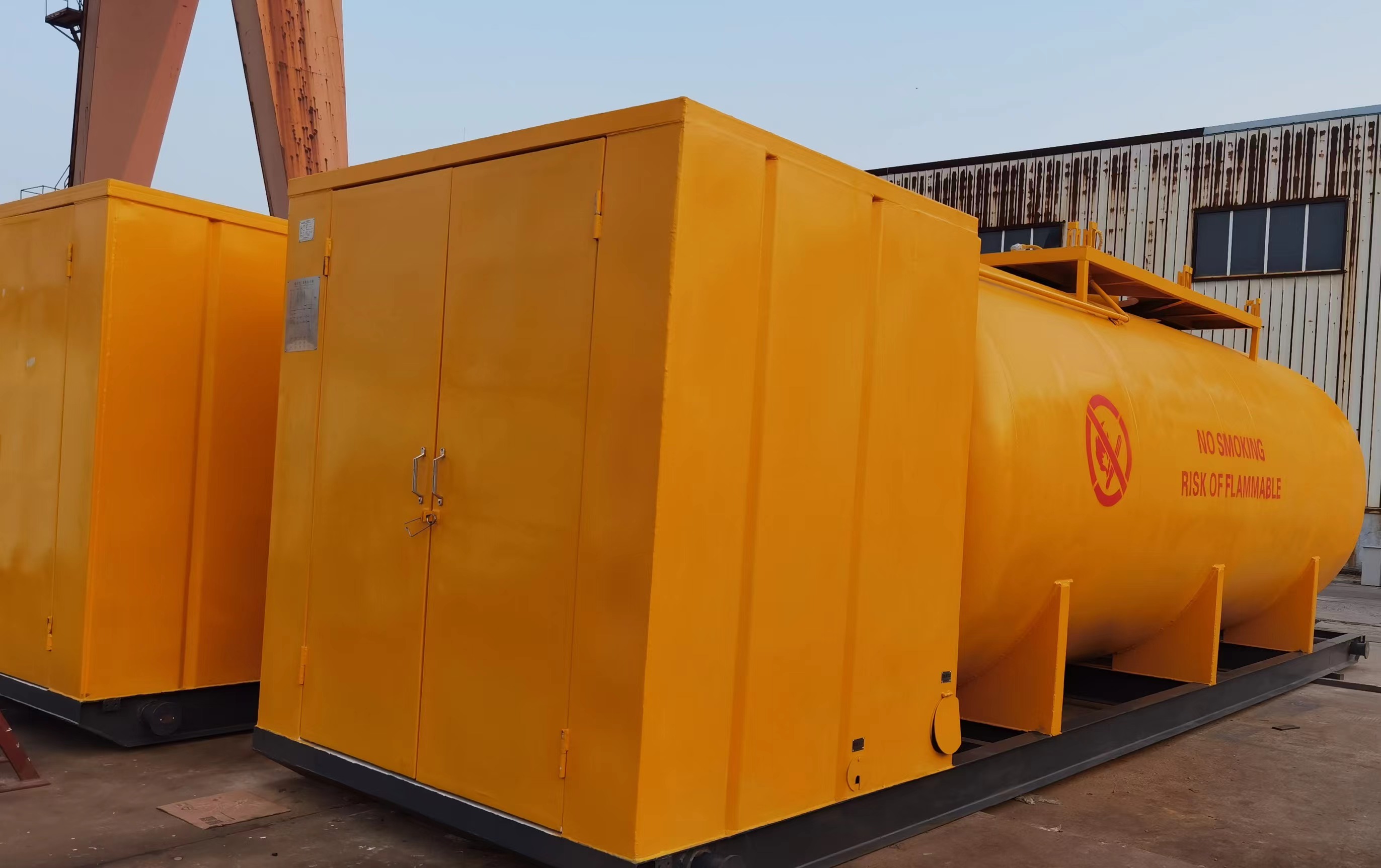 西安科迅(KOSUN)生產(chǎn)的雙層柴油罐和水罐發(fā)往客戶項目現(xiàn)場