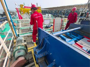 西安科迅(KOSUN)成功交付國內(nèi)某湖泊清淤項(xiàng)目振動(dòng)篩篩網(wǎng)托架改造工程 西安科迅(KOSUN)成功交付國內(nèi)某湖泊清淤項(xiàng)目振動(dòng)篩篩網(wǎng)托架改造工程